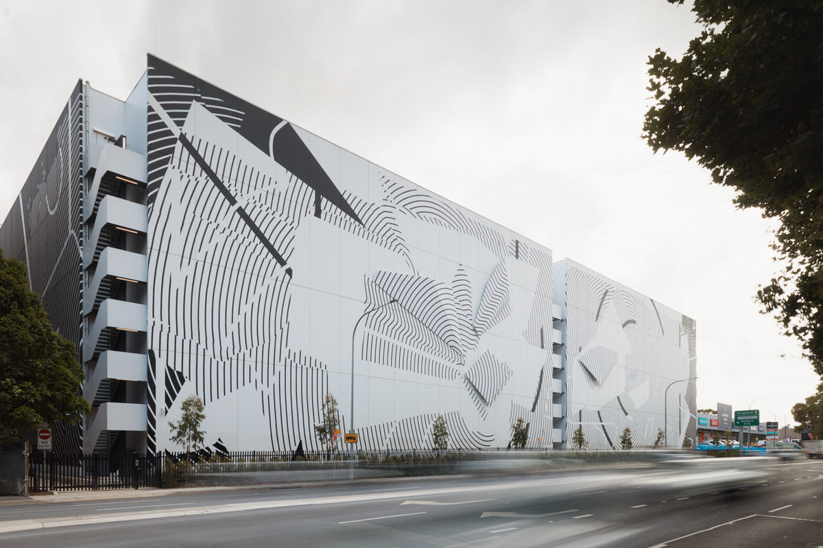 Georgie Hill, FLOW, FOLD (2023), Equinix Facade, Alexandria | ART AID